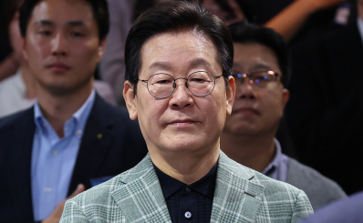 李 대통령 지지율 56% 하락세…민주당 지지율도 하락
