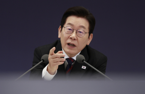 李 대통령 '일단 안 돼' 말고 '일단 돼'하라…'규제 패러다임 대전환' 주문