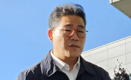 동부지검 첫 출근한 백해룡 