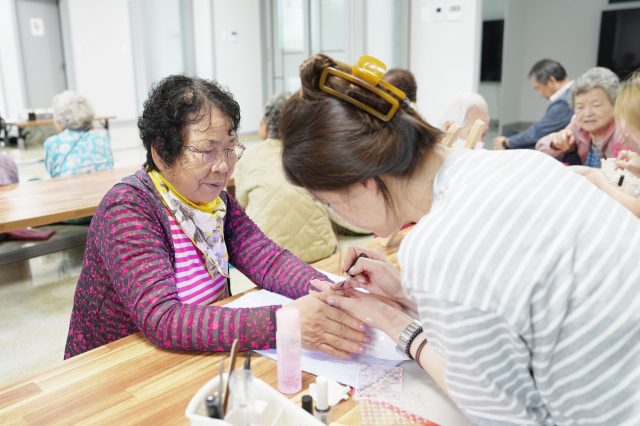 청송군종합자원봉사센터는 자원봉사 활성화의 하나로 16일 파천면 중평리에서 
