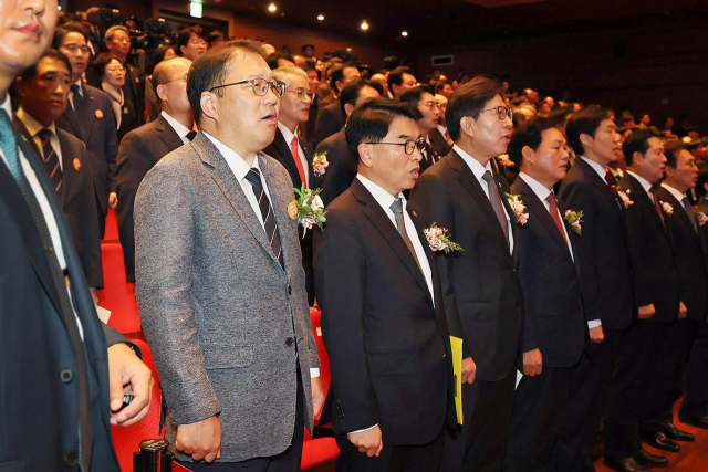 16일 경남 창원시 마산회원구 3·15아트센터 대극장에서 제46주년 부마민주항쟁 국가기념식이 열리고 있다. [사진=창원시]