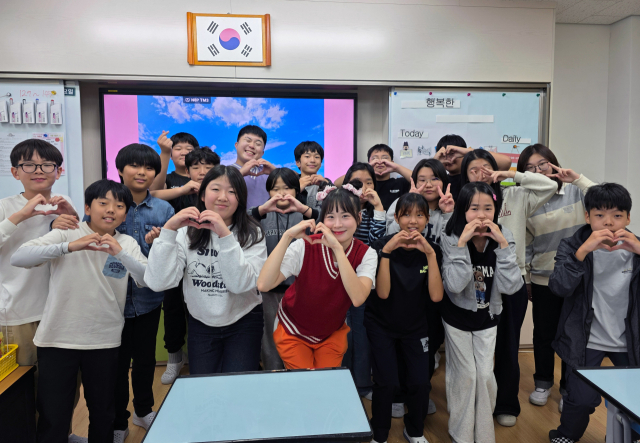 영양초등학교 학생들이 인기 유튜버 채널 