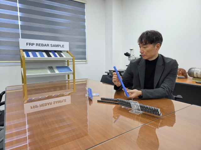 대구 섬유산업, 기술혁신으로 글로벌 시장 재도약... 중소 업체 '디지털... - 뉴스 썸네일 이미지