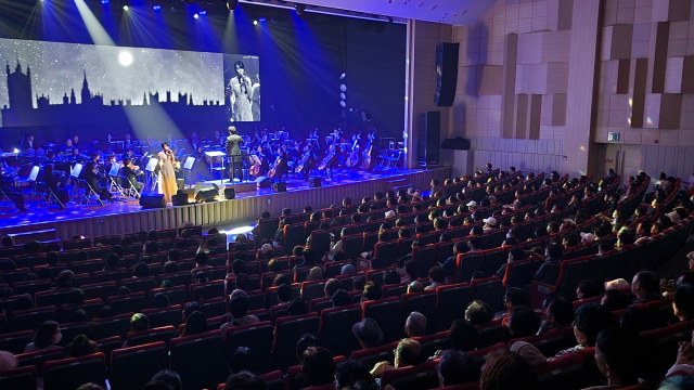 지난해 열린 소백문화제 행사로 마련된 공연 행사에 많은 관람객이 참가했다. 영주시 제공