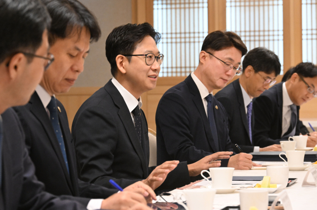배경훈 부총리 겸 과학기술정보통신부 장관은 20일 서울 종로구 정부서울청사에서 국정운영을 위한 부총리 간 협조 및 협업방안을 논의하고자 간담회에서 모두발언을 하고 있다. 2025.10.20. 기재부 제공