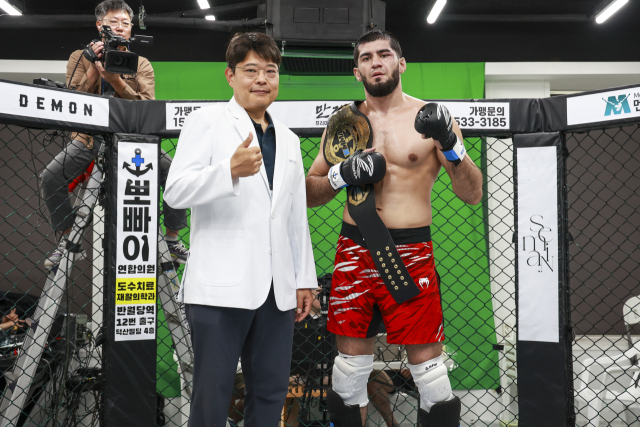 KMMA 라이트헤비급 새 챔피언이 된 샤크 그로즈니. KMMA 제공