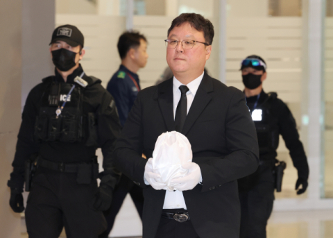 캄보디아서 숨진 韓 대학생 유해, 74일 만에 유족 품으로…
