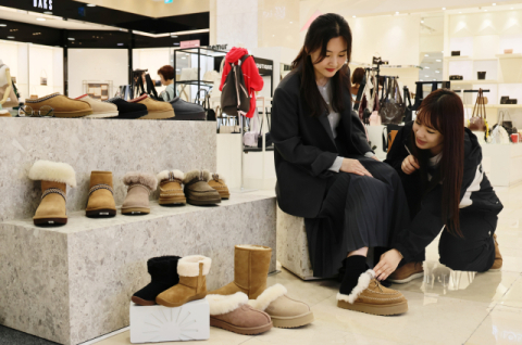 [포토뉴스] 롯데백 상인점, 겨울 인기 브랜드 '어그(UGG)' 팝업 