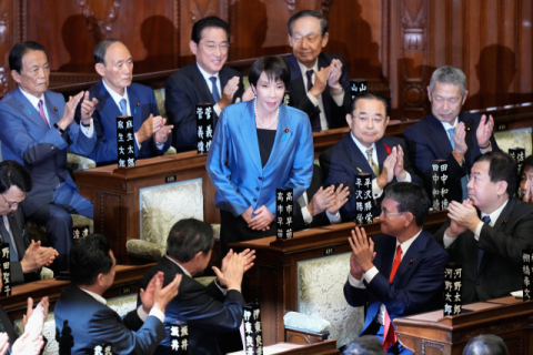 [日 다카이치 총리 시대 개막] 경제는 '아베노믹스', 외교는 '강한 일본' 지향