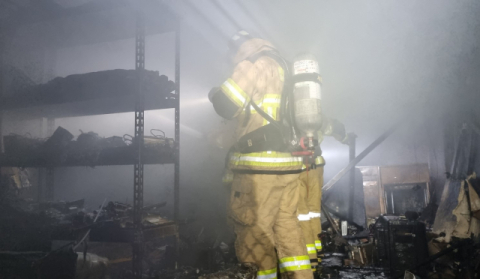 안동 북문동 한 상가 새벽 화재… 전기적 결함 추정