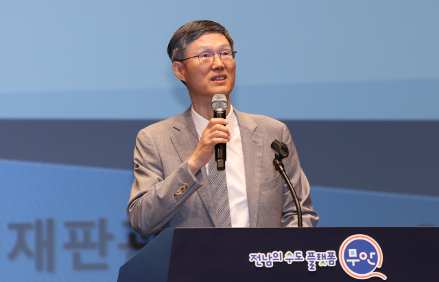 22일 전남 무안군 무안읍 승달문화체육관에서 문형배 전 헌법재판소장 권한대행이 