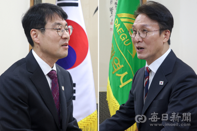 김민석 국무총리가 22일 대구시청 동인청사를 방문해 김정기 대구시장 권한대행과 