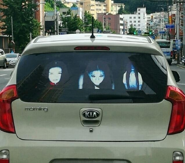 귀신 스티커 붙인 차량 . 부산지방경찰청 제공