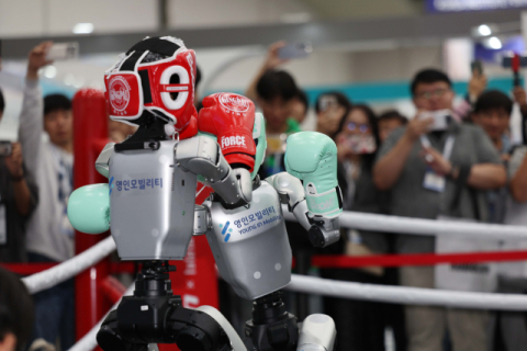 [中 '4중전회' 폐막]'부유한 중국' 선포, 대폭 물갈이 인사