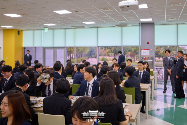 이재명 대통령이 지난 7월 14일 충북 진천 국가공무원인재개발원에서 70기 5급 신임관리자과정 교육생들을 대상으로 