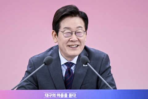 [포토뉴스] 대구에서 시민들과 의견 나누는 이재명 대통령