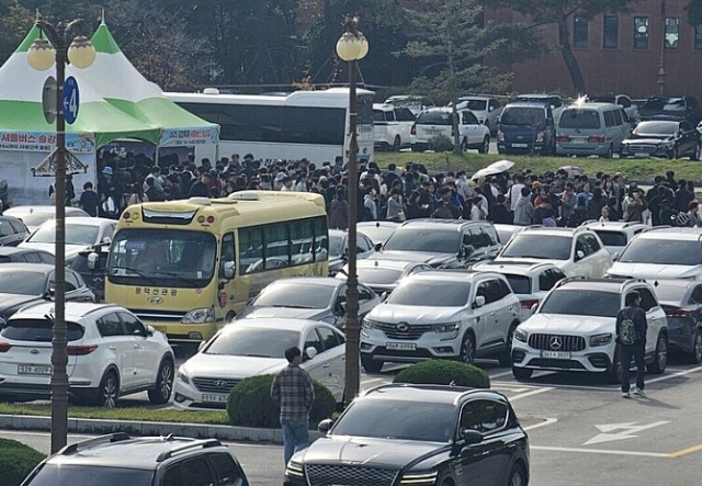 김천김밥축제에 참가한 방문객. 온라인 커뮤니티