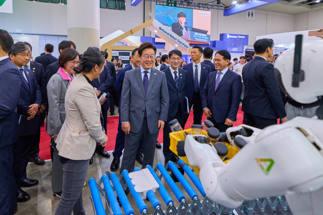 미래 향한 대구의 도전, 'FIX 2025' 11만 명이 증명한 AI 혁신의 현장 - 뉴스 썸네일 이미지