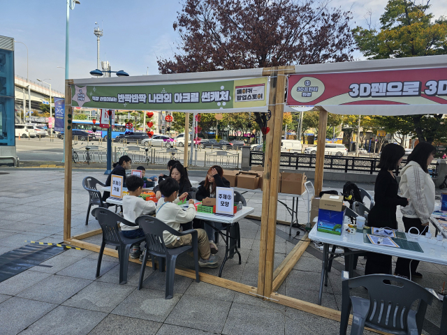 지난 25~26일 대구 율하 롯데아웃렛에서 경북대 스타트업지원센터가 주최한 팝업스토어 행사가 열렸다. 정우태 기자