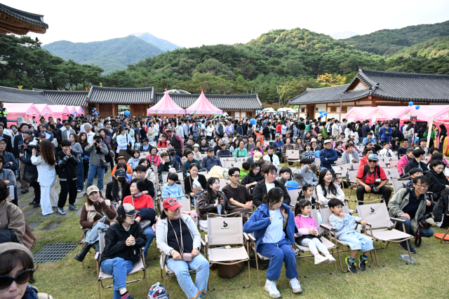 15만명의 인파가 몰린 김천김밥축제 모습. 김천시 제공