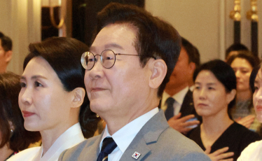 '2주째 하락세' 李 대통령 지지율 51.2%…與 동반 하락