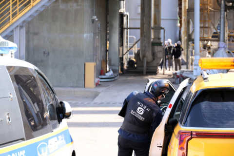 [속보]경찰·국과수 등 경주 아연가공업체 질식 사고 합동 감식