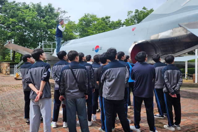 구미대학교가 지역 고교생들을대상으로 직무연계 교육을 진행하고 있다. 구미대 제공