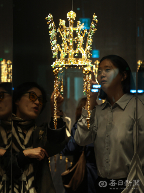 신라금관 6점은 왜 분산 소장할까…