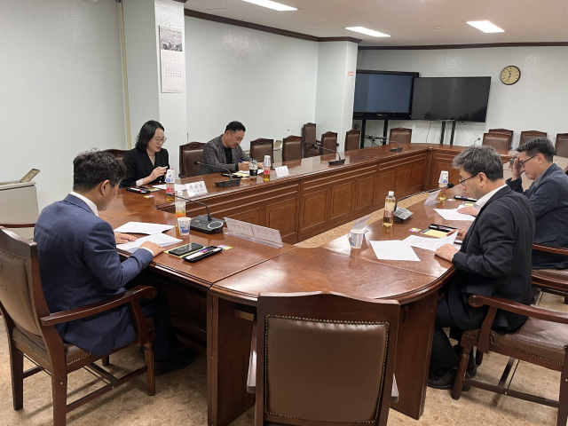 28일 매일신문사 회의실에서 24기 독자위원회 8차 회의가 진행되고 있다. 김세연 기자