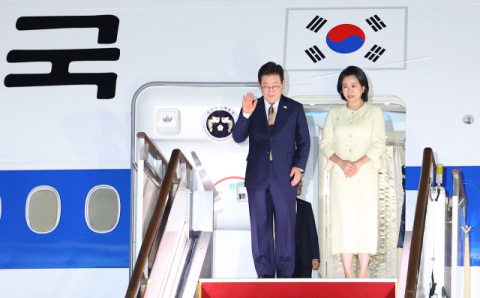 李대통령, APEC 의장 자격으로 경주 도착…트럼프와 정상회담 등 준비 돌입