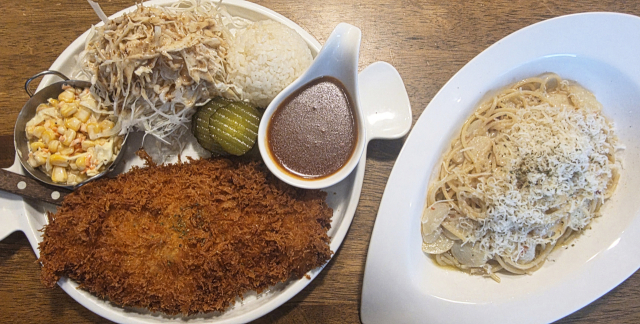 달빛레스토랑 마늘돈까스와 마늘파스타