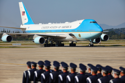 [경주APEC] 경주 도착한 트럼프 미 대통령, '움직이는 백악관' 3개 이동수단