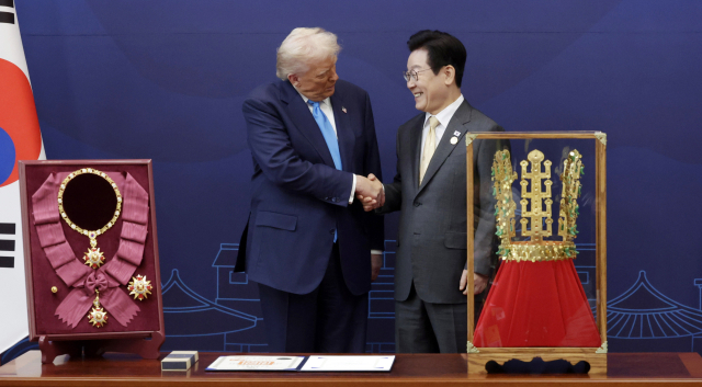 이재명 대통령이 29일 경북 경주박물관에서 도널드 트럼프 미국 대통령에게