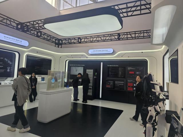 29일 오전 엑스포대공원 내 경제 전시장 반도체관. 리벨리온, 퓨리오사AI 등 NPU 관련 기술을 소개하는 공간을 마련했다. 정우태 기자