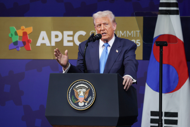 도널드 트럼프 미국 대통령이 29일 경주 예술의전당에서 진행 중인 APEC CEO 서밋에 참석해 연설을 하고 있다. 김영진 기자 kjymaeil@imaeil.cm