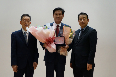 김영길 구미시의원, '2025 지방자치 의정대상' 수상