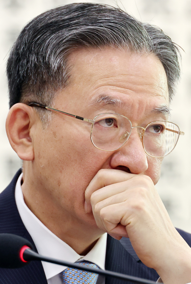 정성호 법무부 장관이 30일 서울 여의도 국회 법제사법위원회에서 열린 종합감사에 출석해 있다. 연합뉴스