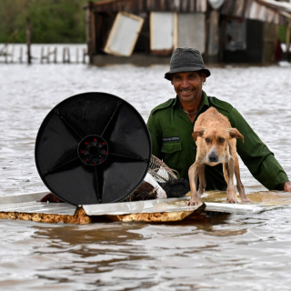 수십명 목숨 앗아간 초강력 허리케인…카리브해 섬 쑥대밭