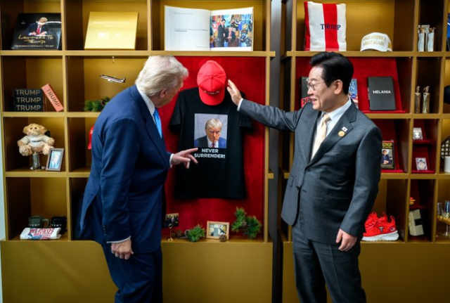 백악관에서 공개한 사진. x