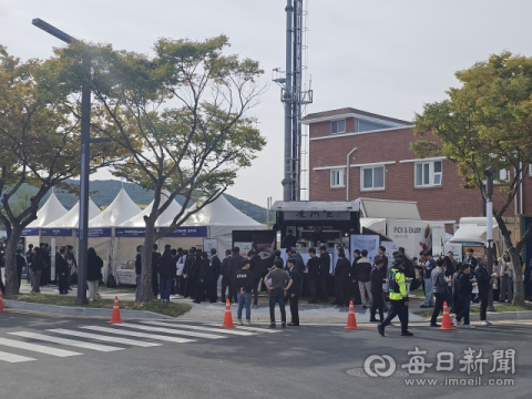 [경주APEC]외신과 각국 스태프가 고른 한국의 맛과 기념품은