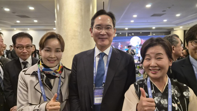 임오경 더불어민주당 국회의원 페이스북(맨 오른쪽은 이수진 더불어민주당 의원)