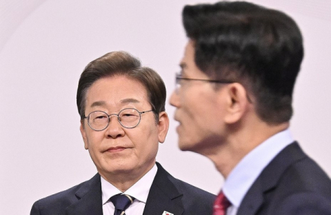 김문수, 선관위 '훈방'→민주당 고발로 경찰 수사→검찰 송치에 