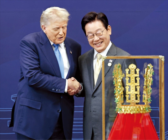 이재명 대통령이 29일 경북 경주박물관에서 도널드 트럼프 미국 대통령에게