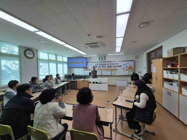 지난달 29일 봉화군 석포초등학교에서 진행된 봉화교육지원청 2025 학생맞춤통합지원 찾아가는 연수. 봉화교육지원청 제공