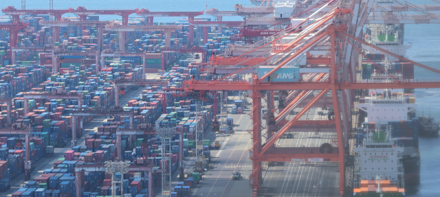 지난달 수출 595억달러…10월 역대 최대 실적