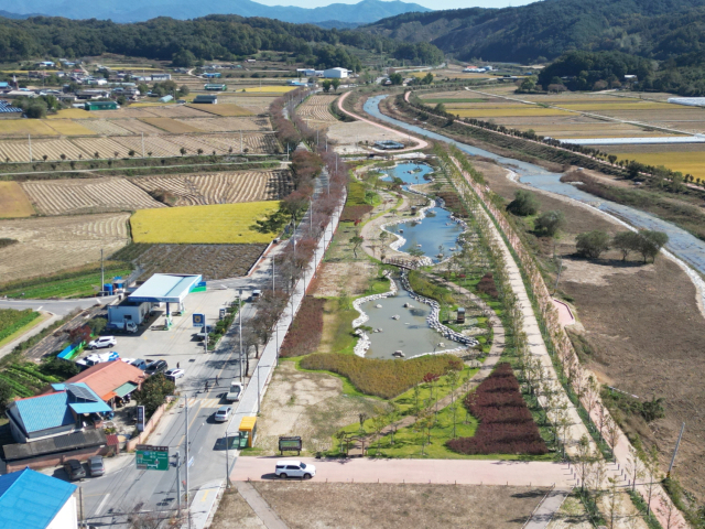 예천 금곡천 생태하천. 복원사업을 통해 조성된 생태공원 모습. 예천군 제공