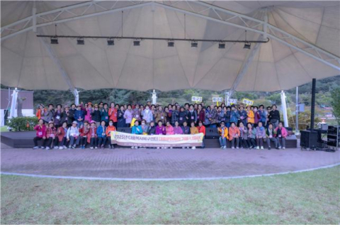 다품복지센터, 어르신 800명과 가을나들이 진행 