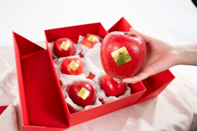 유명 백화점에 납품된 문경 감홍 사과