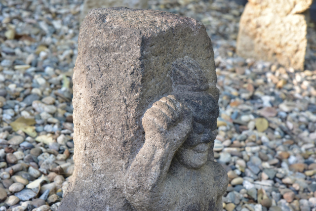 손을 든 인왕상(월담길). 국립대구박물관 제공