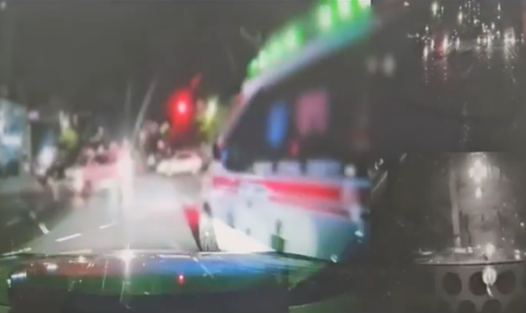 중상 산모 태운 구급차, 순찰차 뒤에서 길막혔다…결국 숨져